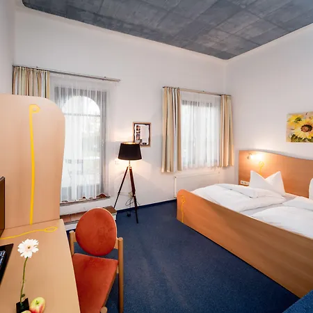 Hotel In Der Grünen Zitadelle Von Magdeburg Aparthotel