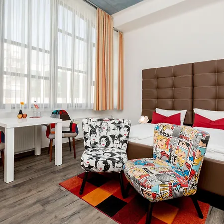 Hotel In Der Grünen Zitadelle Von Magdeburg Aparthotel Magdeburg