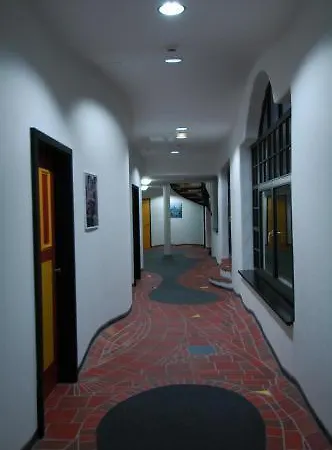 Aparthotel Magdeburg 4* ماغديبورغ